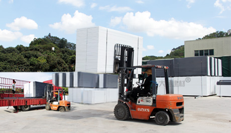 大通建材，工地圍擋，施工圍擋廠(chǎng)家，貨源穩(wěn)定，自由工廠(chǎng)生產(chǎn)銷(xiāo)售。